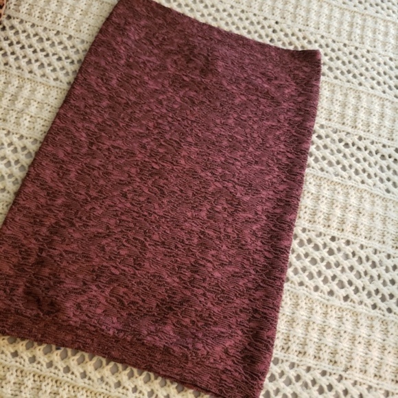 BCBGeneration Dresses & Skirts - BCBG Generation – LT. Wine Knit Tube Mini Skirt BCBGeneration Dresses & Skirts - BCBG Generation – LT. Wine Knit Tube Mini Skirt